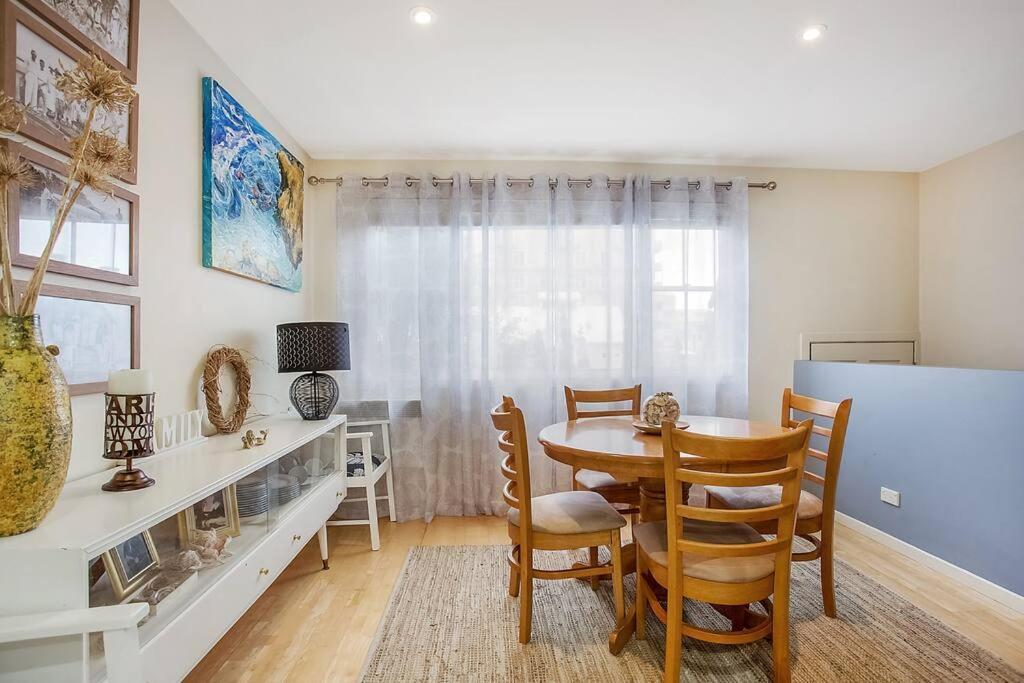 Four Bedroom Beachside Apartment Warrnambool Bagian luar foto